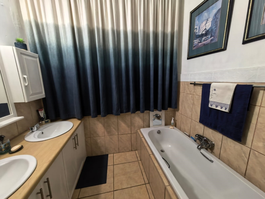 3 Bedroom Property for Sale in Parys Free State